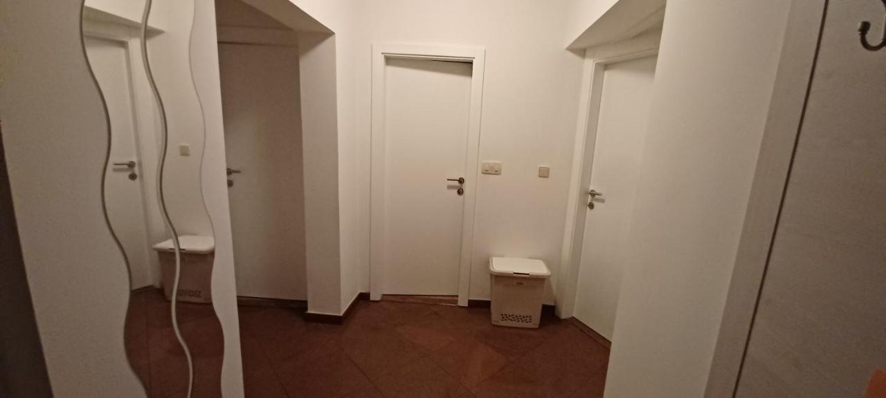 Apartment Nevena โอมิช ภายนอก รูปภาพ