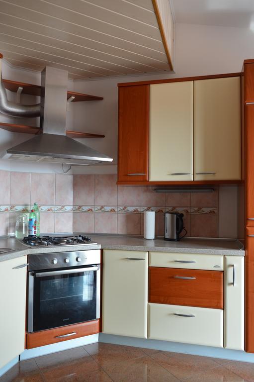 Apartment Nevena โอมิช ห้อง รูปภาพ